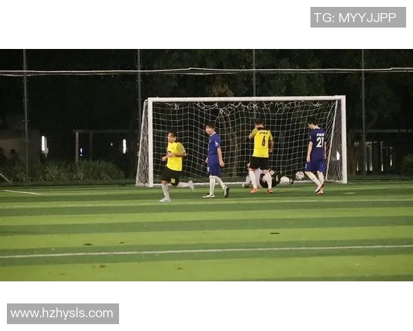 八月二十三日足球明星盛典回顾与精彩瞬间盘点