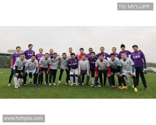 老足球明星重温经典瞬间唤醒青春记忆的感人视频回顾