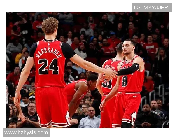 公牛与太阳第五场激战回顾谁能在季后赛中逆风翻盘争夺胜利