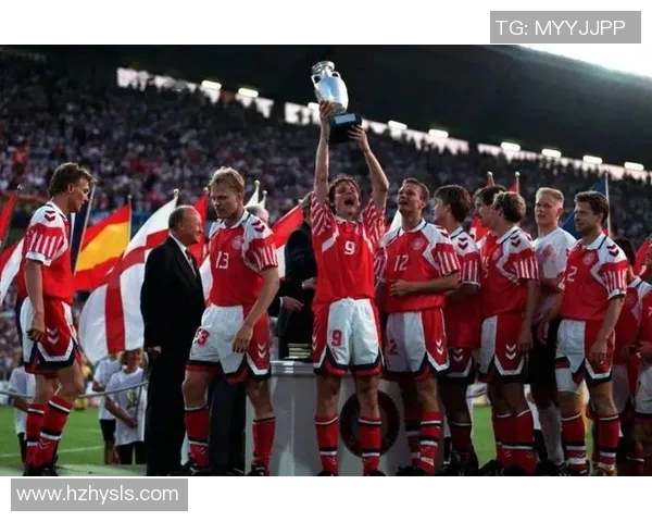 丹麦足球传奇明星阵容回顾及精彩瞬间分享